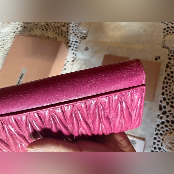 ***SOLD***NWT Authentic Miumiu Long Zip Bi-fold Pink Wallet - Picture 15 of 16